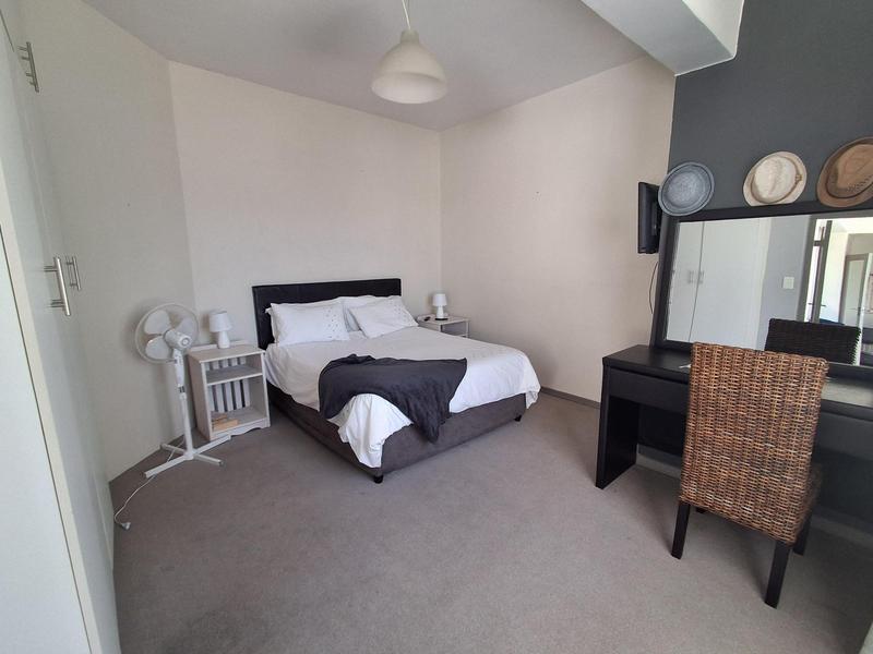 2 Bedroom Property for Sale in Sea Point Western Cape